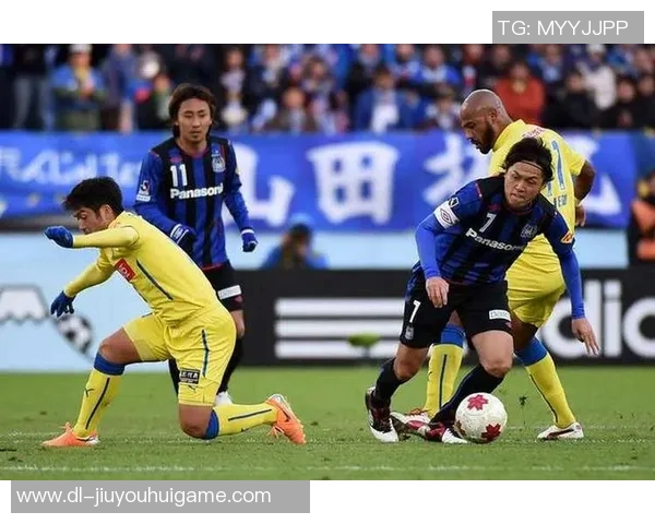 长崎航海对阵町田的精彩较量展现足球魅力与团队精神 长崎航海对阵町田的精彩较量展现足球魅力与团队精神